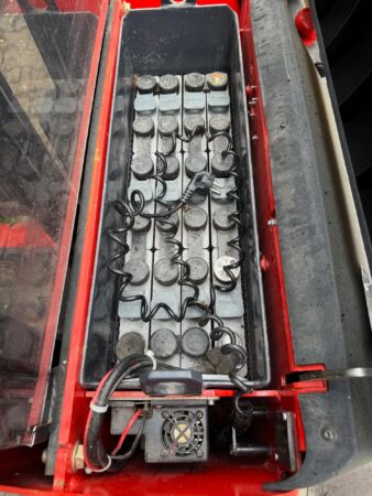 Paleciak-elektryczny-z-masztem-MANITOU-ES410-podnoszenie-3-40m-2006-1000kg-Kod-producenta-ES410ETDVC34